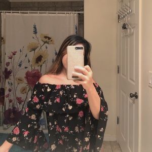 🍒 Forever 21 floral blouse 🍒